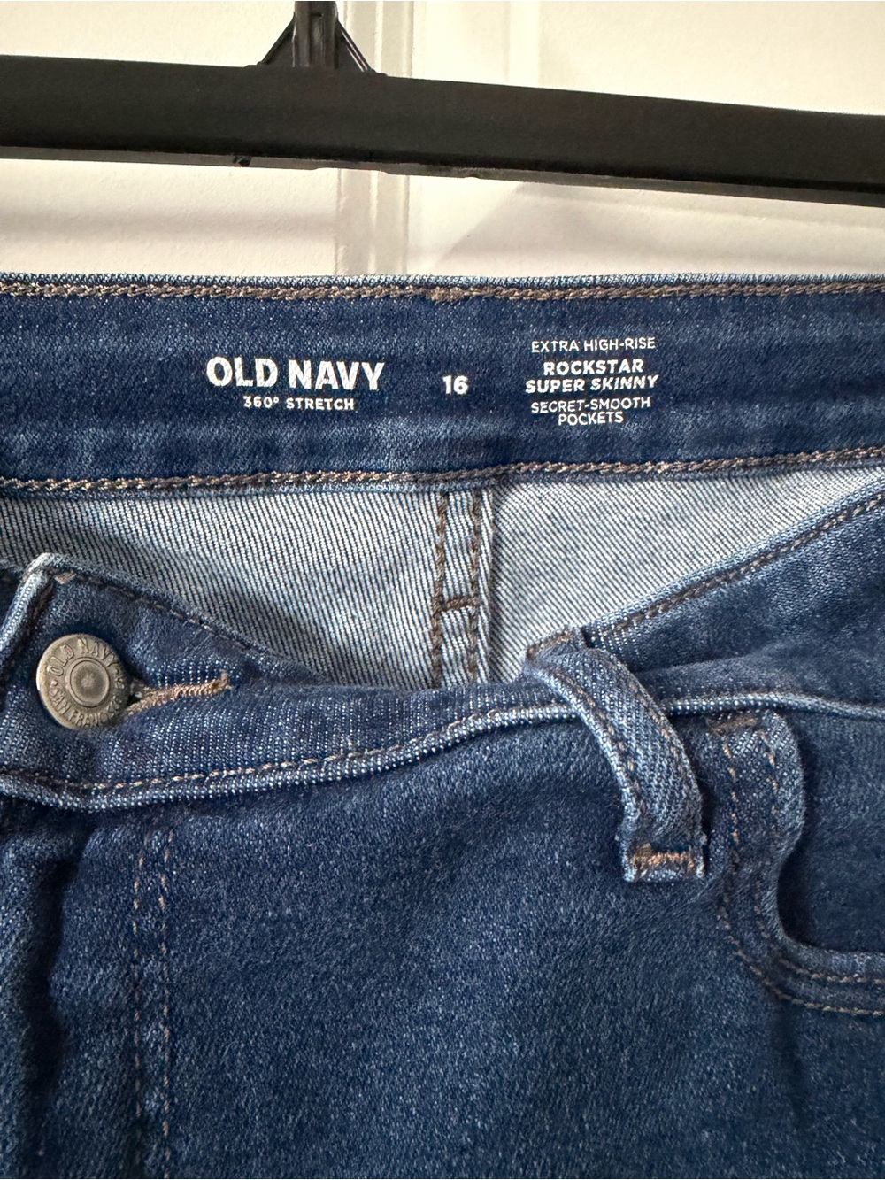Old Navy Women’s Jeans- Size 16